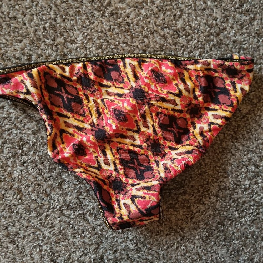 Sunset Bikini - Picture 4 of 4